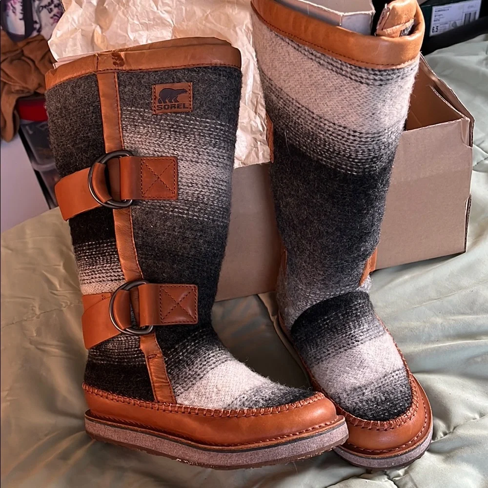 Sorel Chipahko Blanket Wool-Blend Boots - Picture 1 of 16
